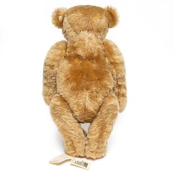Steiff, Bear, "1906 replica Teddy bear", Germany.