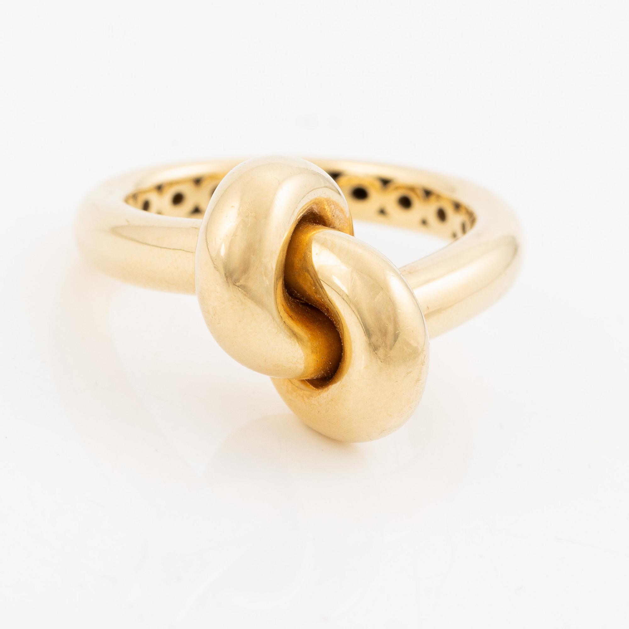 Engelbert ring "knot" 18K gold.