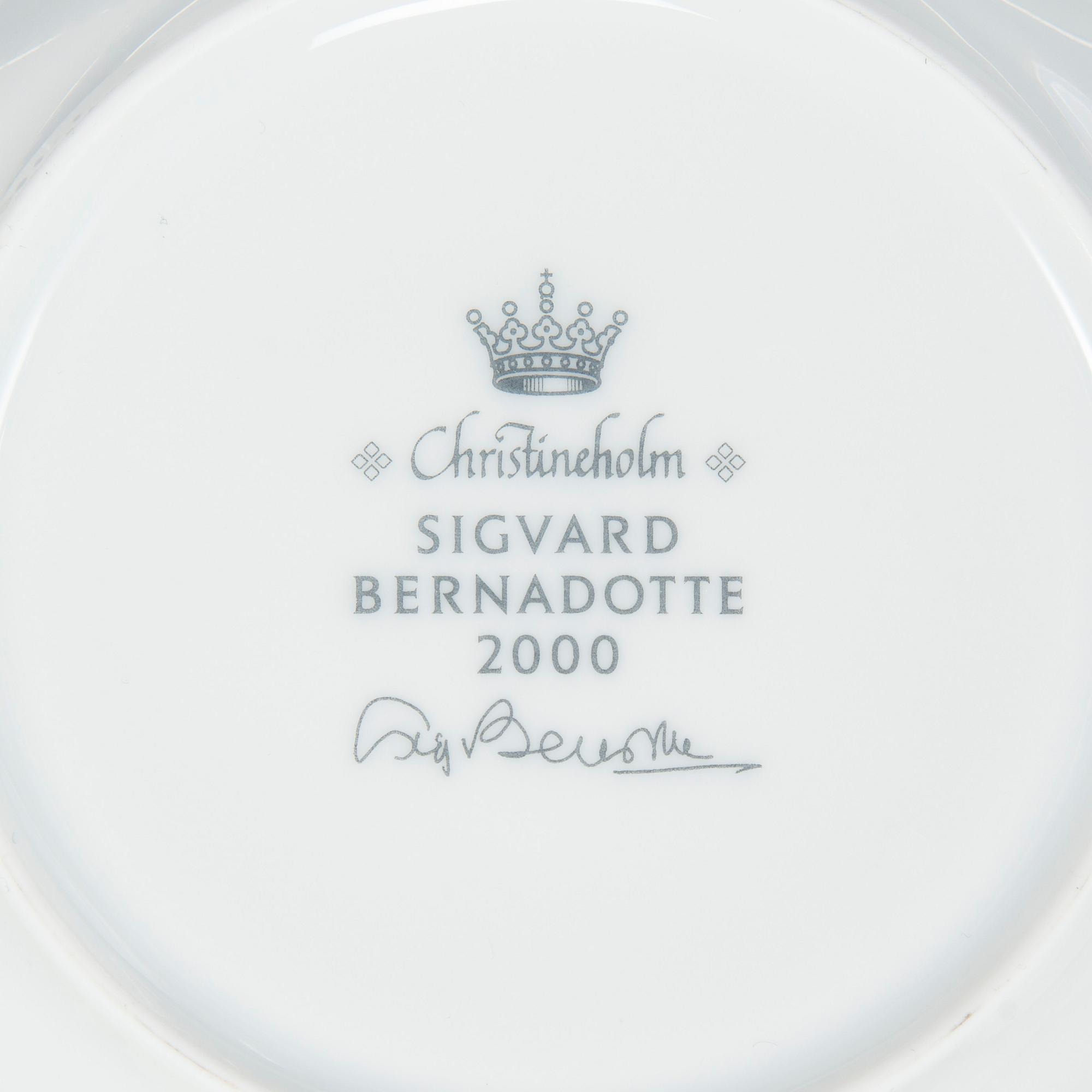 Sigvard Bernadotte, servis, 69 dlr, porslin, "Marianne Royal Blue", Christineholm/Fyrklövern, Millenniumserien 2000.
