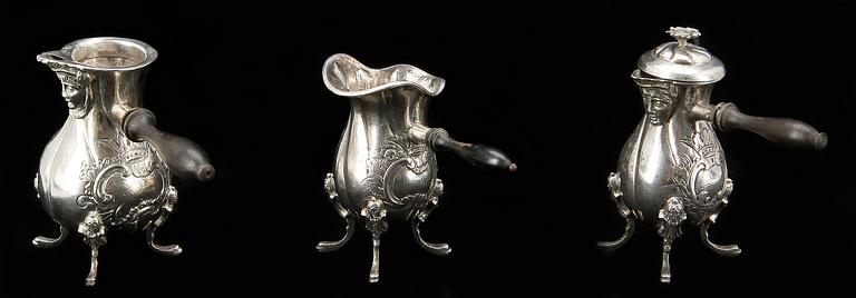 MINIATYRKANNOR, 3 st, silver, utländska stämplar. 1800/1900-tal. Total vikt ca 235 g.