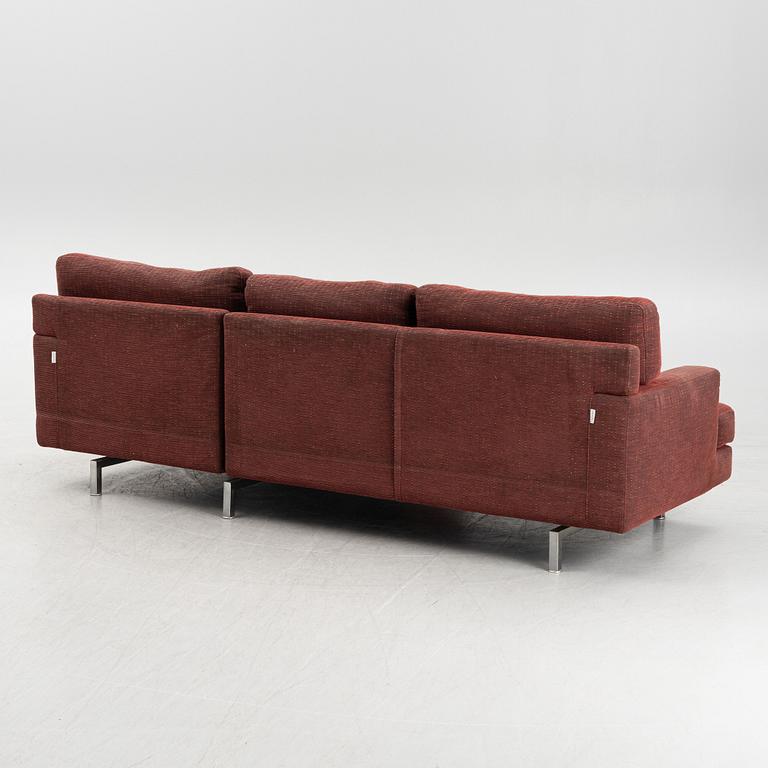 A divan sofa from Frighetto, 21st century.