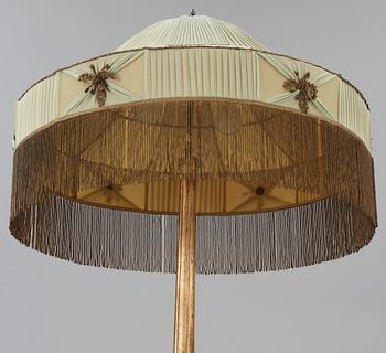 GOLVLAMPA, empirestil, 1900-talets första hälft.