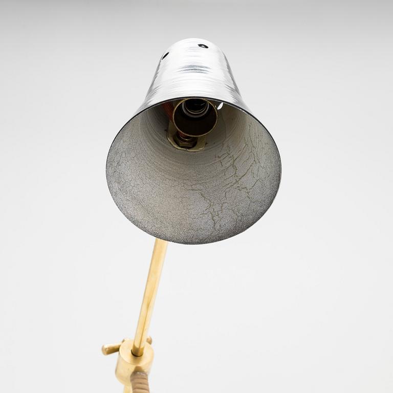 A mid 20th century table lamp.