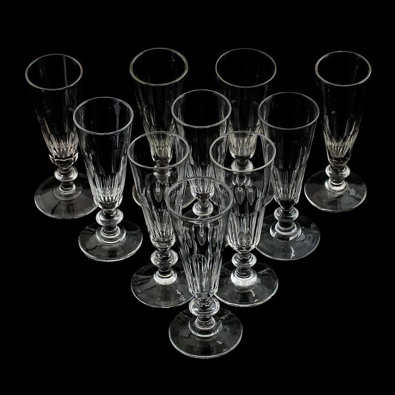 CHAMPAGNESTRUTAR, 10 st snarlika, glas, 1800-talets andra hälft.