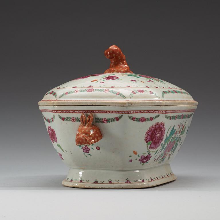 A famille rose tureen with cover and stand. Qing dynasty, Qianlong (1736-95).