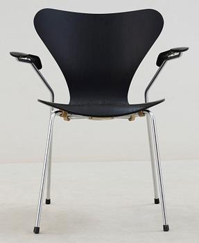 KARMSTOL, "Sjuan", Arne Jacobsen, Fritz Hansen, 1994.