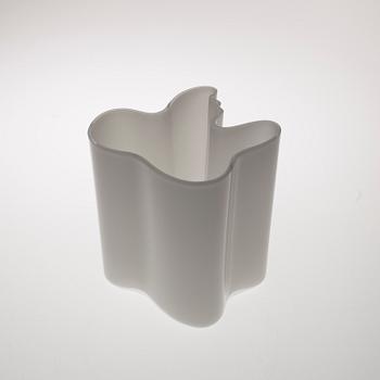 Alvar Aalto, ALVAR AALTO, A VASE.