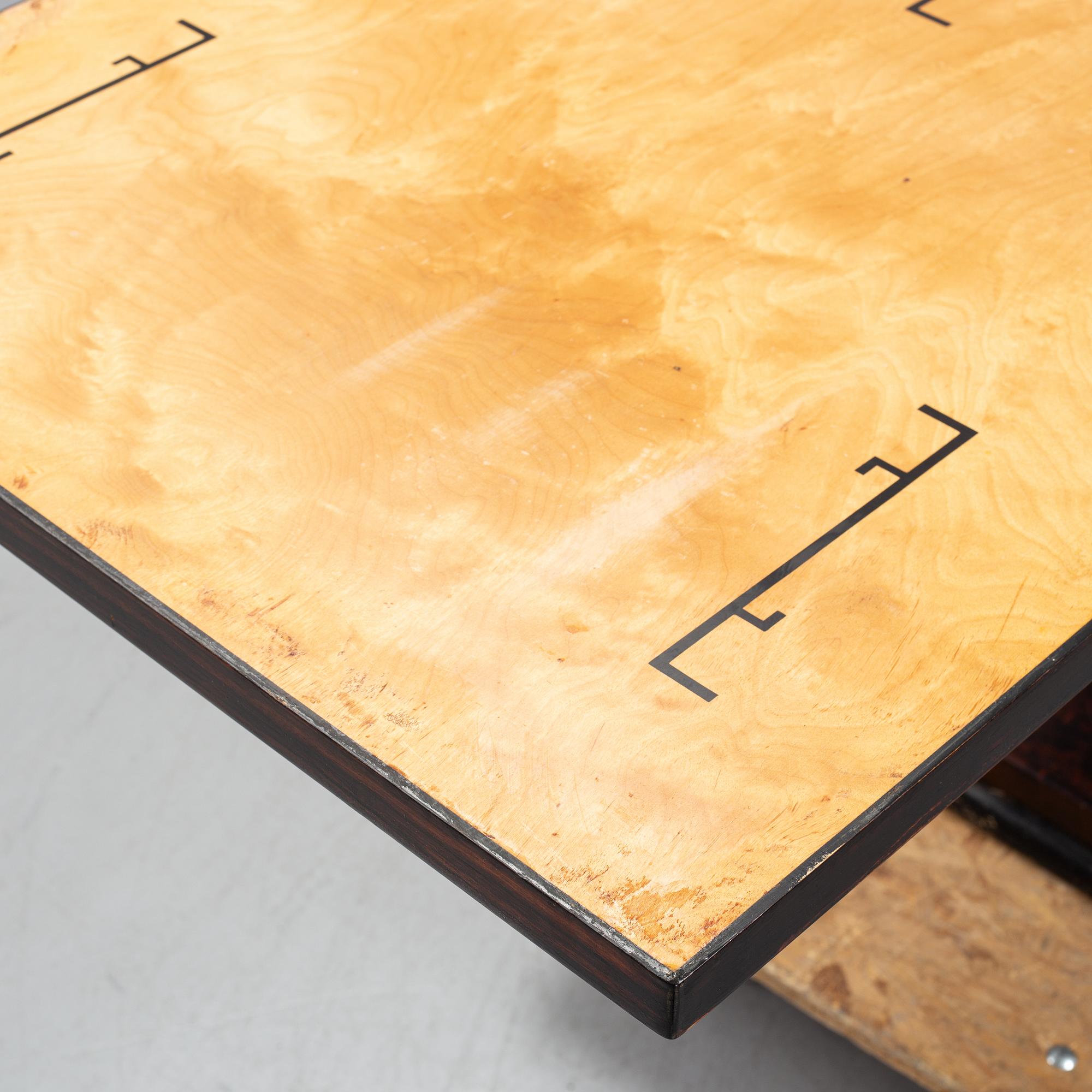 Otto Wretling, a 'Idealbordet' birch table, Umeå, 1930's.