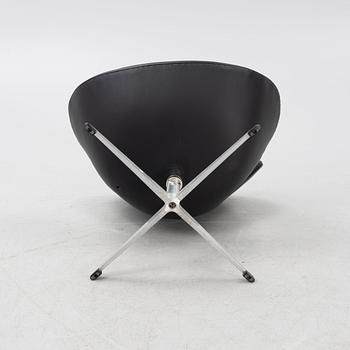 Arne Jacobsen,fåtölj, "Svanen" Fritz Hansen, Danmark, 1960-tal.