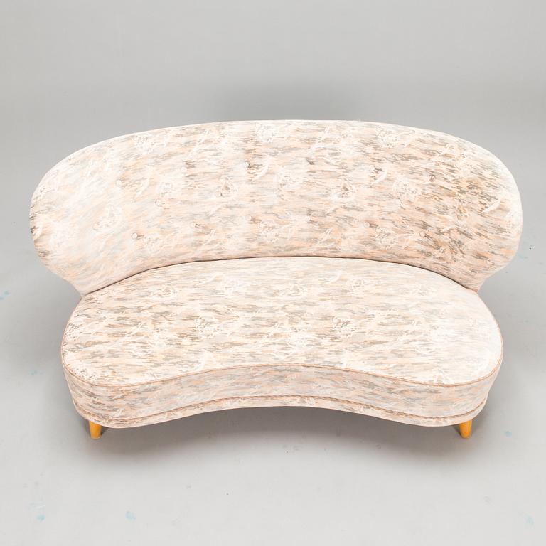 A mid-20th-century  sofa.