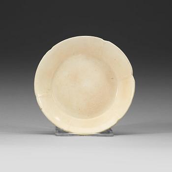 48. A Cizhou type lobed dish, Northern Song dynasty (960-1127).