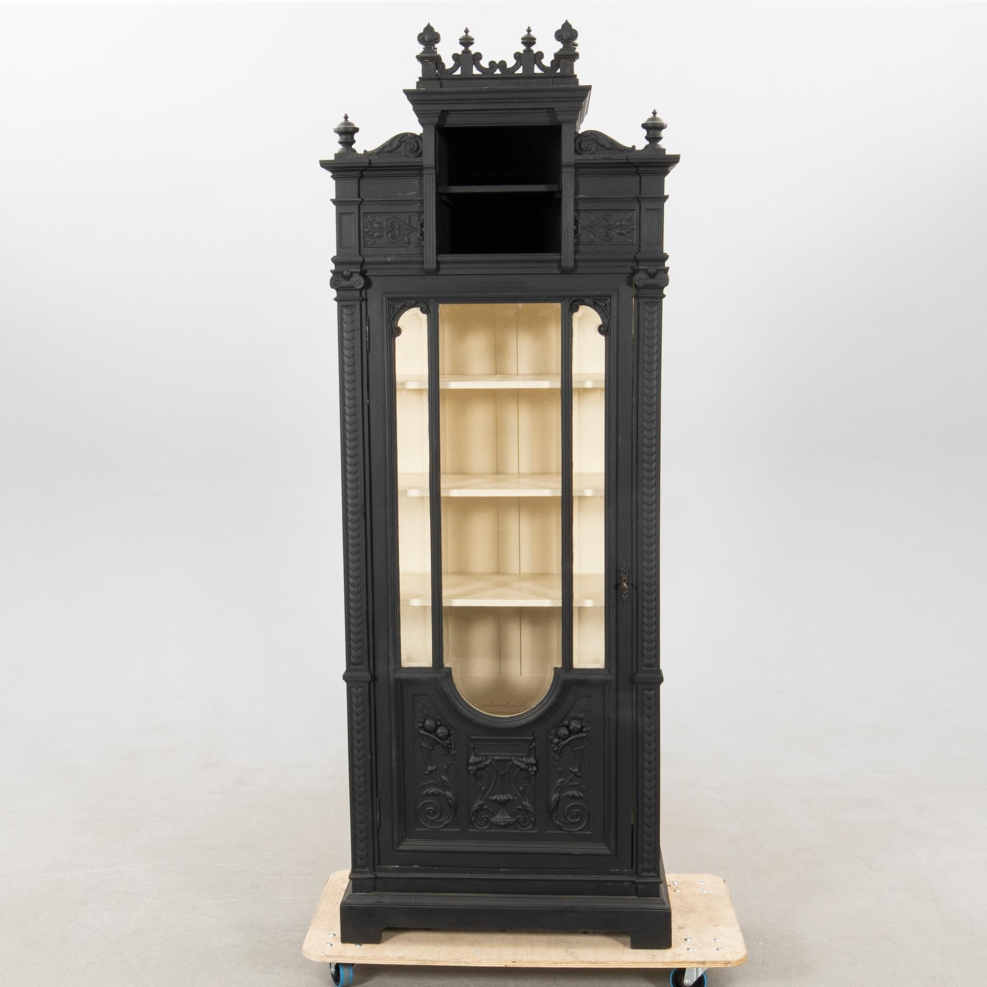 Display cabinet, Neo-Renaissance, circa 1900.