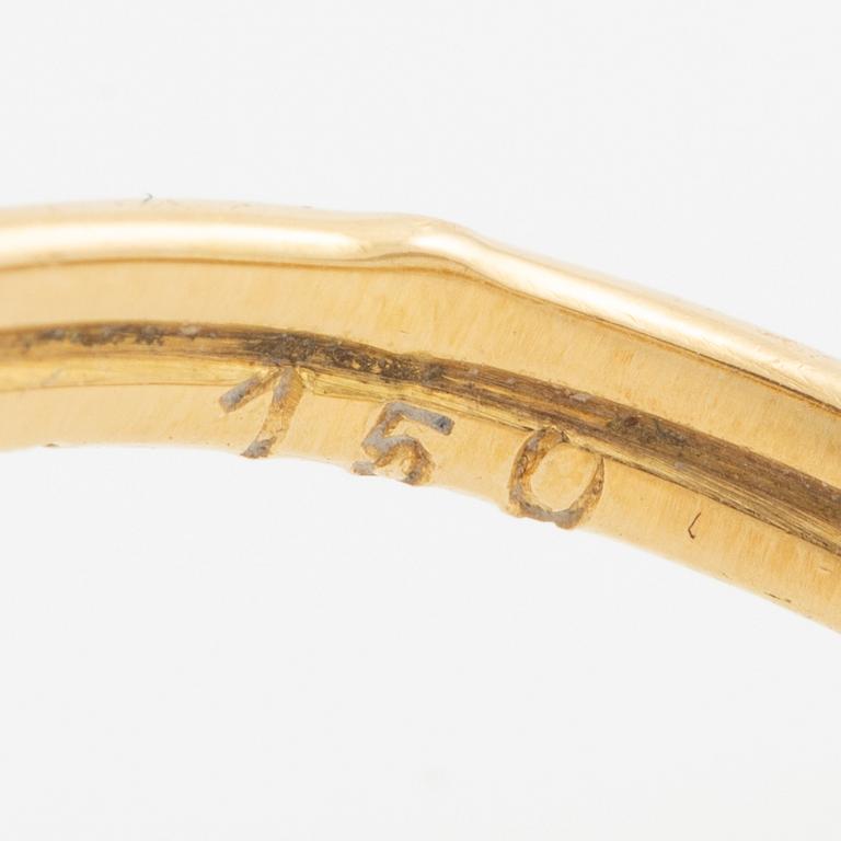 Ring 18K guld med grön turmalin och briljantslipade diamanter.