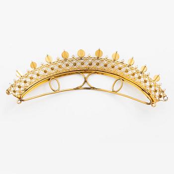 Diadem 18K guld med seedpärlor och halvpärlor, empire, 1800-tal.