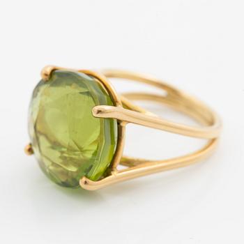 Ring, cocktail ring, 18K gold with large peridot.