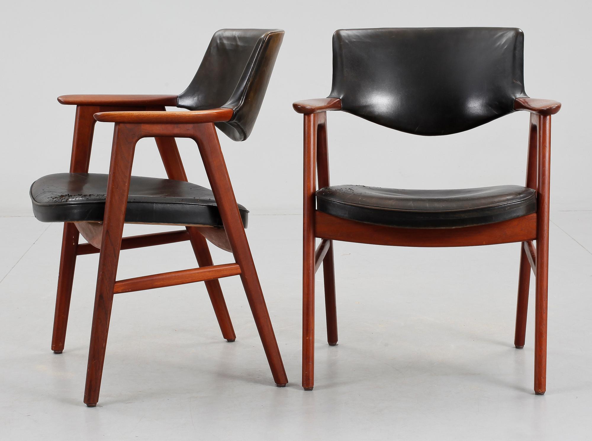 KARMSTOLAR, ett par, design Erik Kirkegaard, Illums Bolighus, Höng Stolefabrik, Danmark.