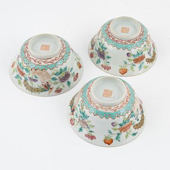 A set of three Chinese bowls, late Qing dynasty/early 20th Century.