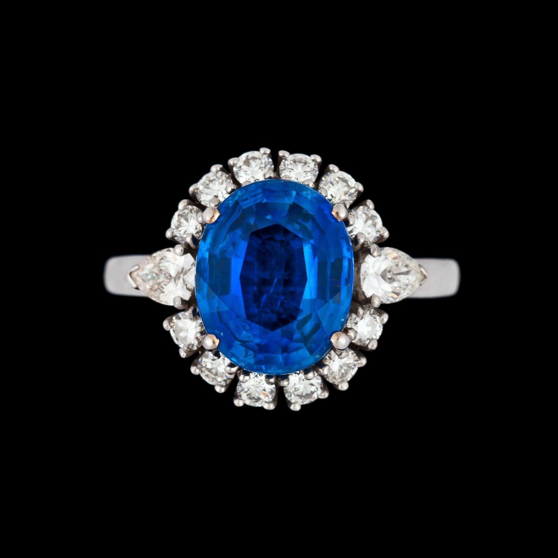 A kyanite, 3.46 cts, and brilliant cut diamond ring, tot. 0.69 cts.