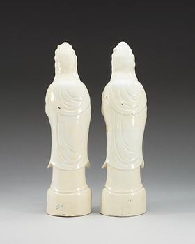 A pair of blanc de chine figures of Guanyin, Qing dynasty.