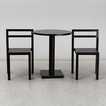 BORIS BERLIN/POUL CHRISTIANSEN, bord med två stolar, "Non", Komplot design, Källemo.