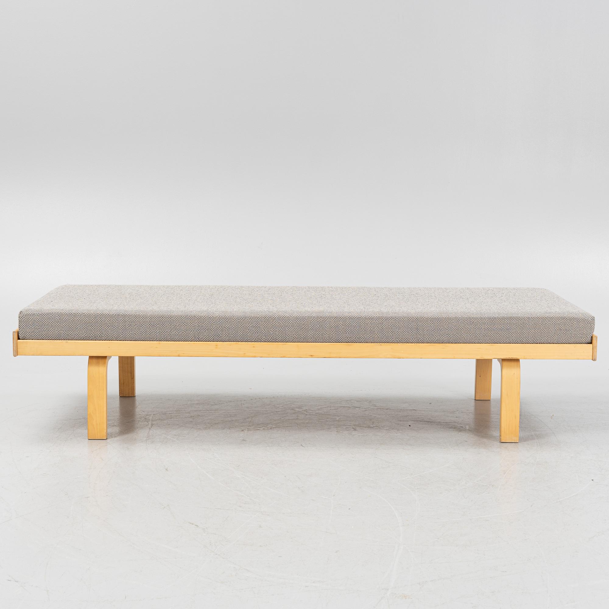 Alvar Aalto, dagbädd, modell 710, Artek, Finland.