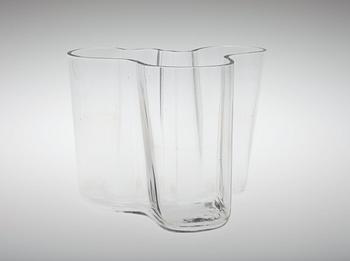 Alvar Aalto, A VASE.