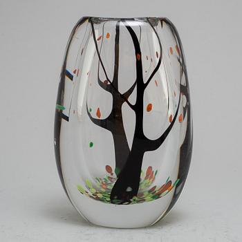 VICKE LINDSTRAND, an "Autumn" glass vase, Kosta, Sweden 1950-60's.