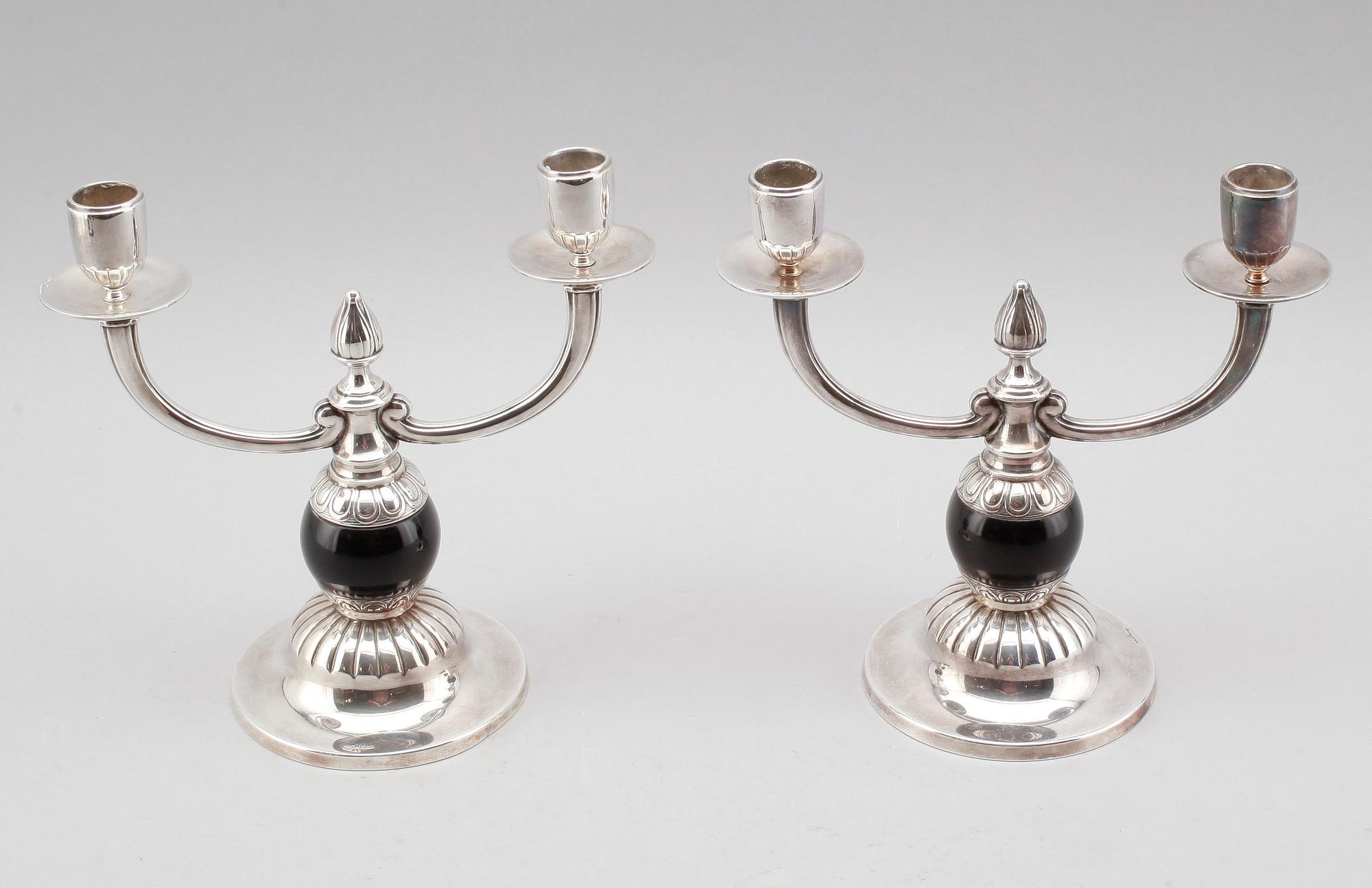 KANDELABRAR, 1 par, nysilver, 1900-talets första hälft.