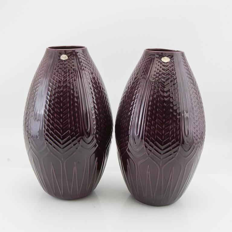 Berit Ternell, vaser 2 st Uppsala Ekeby stengods.