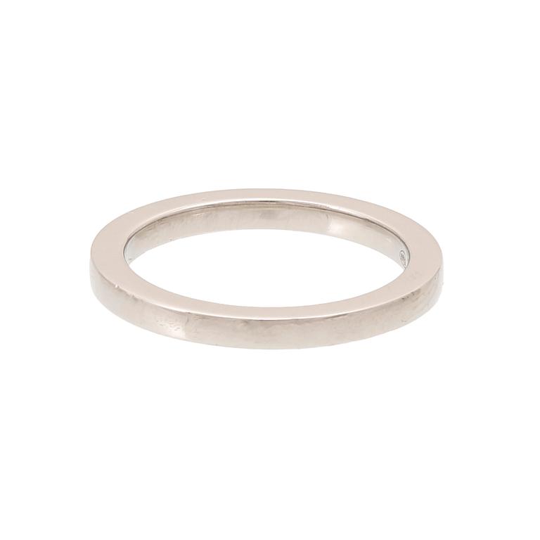 A “Divine Rita” ring 950 platinum and brilliant cut diamonds by Boucheron.