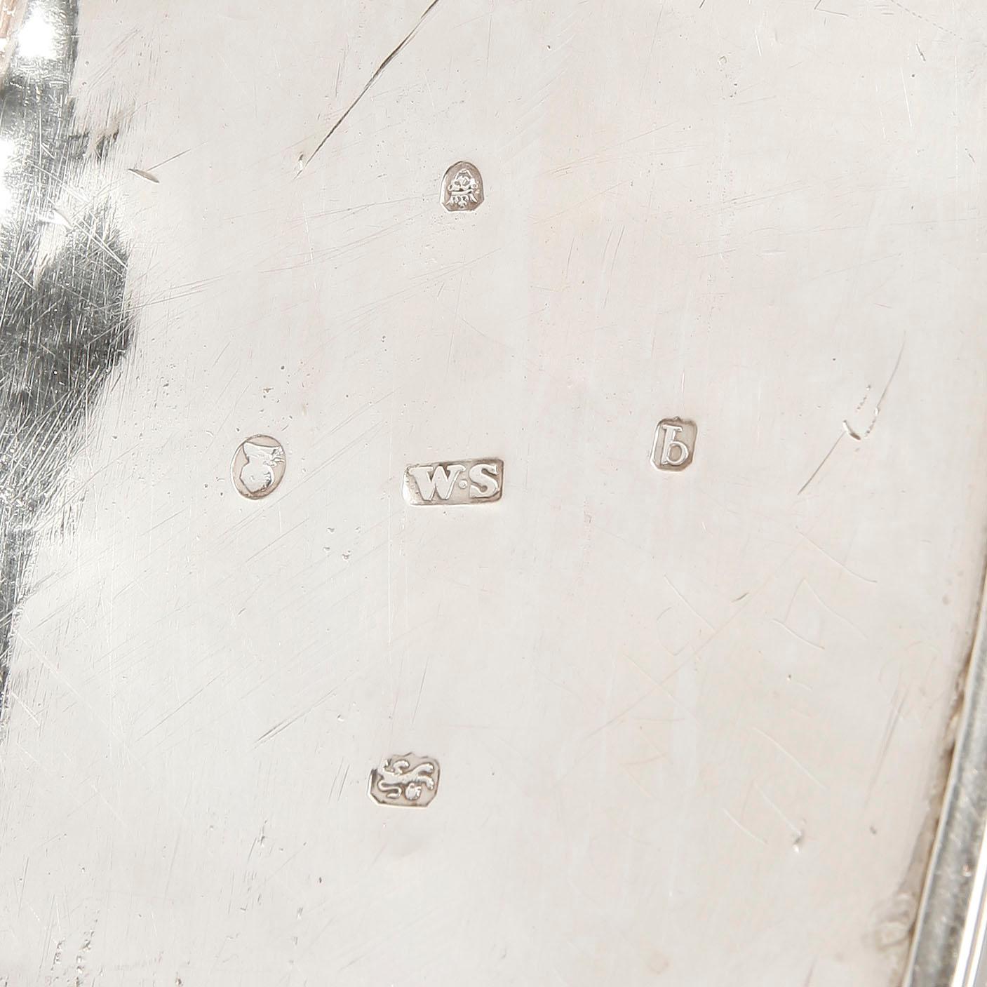 TEKANNA med FAT, silver, "WS", London, 1831-32. Total vikt ca 579g.
