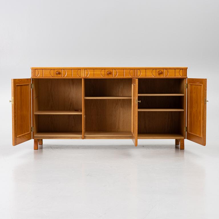 Carl Malmsten, Sideboard, “Calmare nyckel”, Åfors Möbelfabrik, second half of the 20th century.