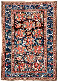 296. SEMI-ANTIQUE LORESTAN, probably. 197 x 145,5 cm (plus around 2,5 cm flat weave at each end).