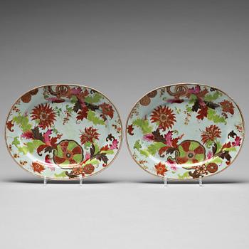 802. A pair of famille rose tobacco leaf dishes, Qing dynasty, Qianlong (1736-95).