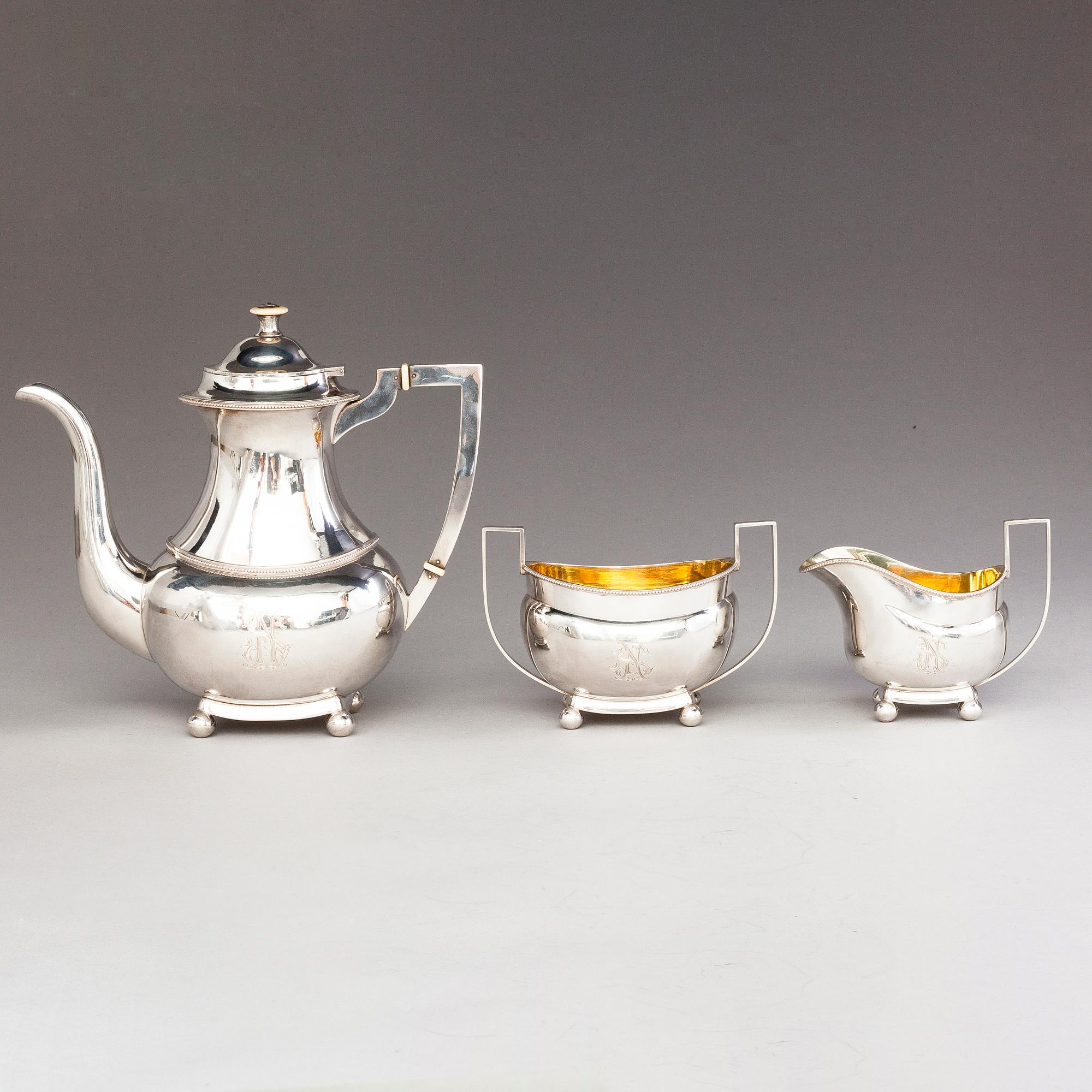 VILLE (Wilhelm) PORTHAN, A 3-piece silver coffee set, Wiborg 1919.
