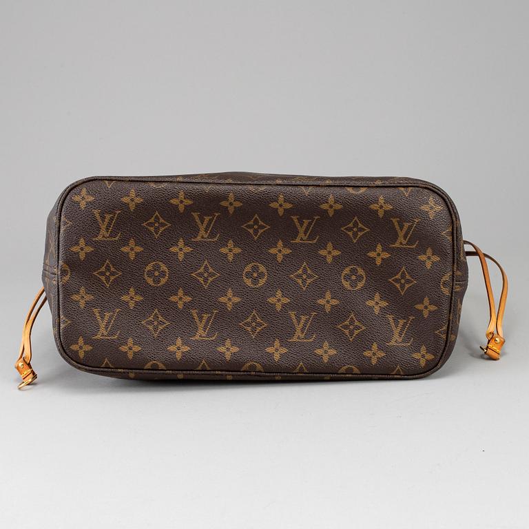 LOUIS VUITTON, a 'Neverfull MM' monogram canvas bag.