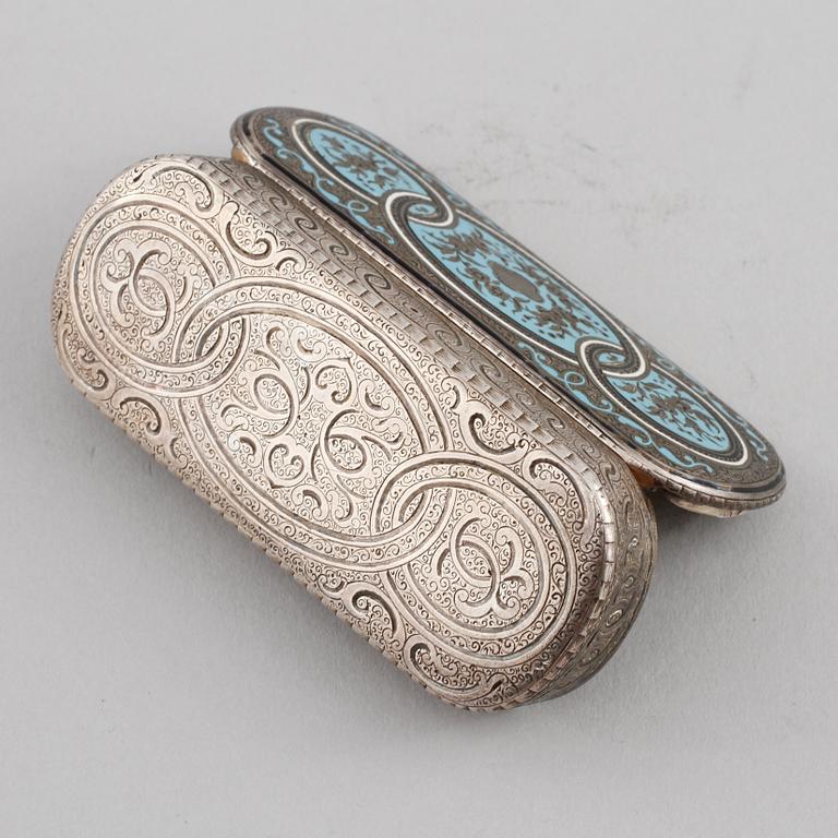 DOSA, silver, Frankrike, omkring 1900, vikt 70 g.