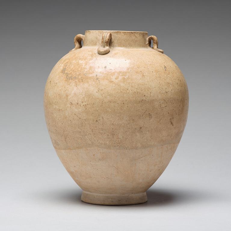 A large jar, Tang dynasty (608-906).