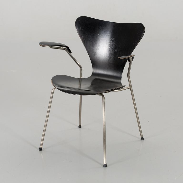 ARNE JACOBSEN ARMCHAIR "SJUAN" FOR FRITZ HANSEN. DENMARK.