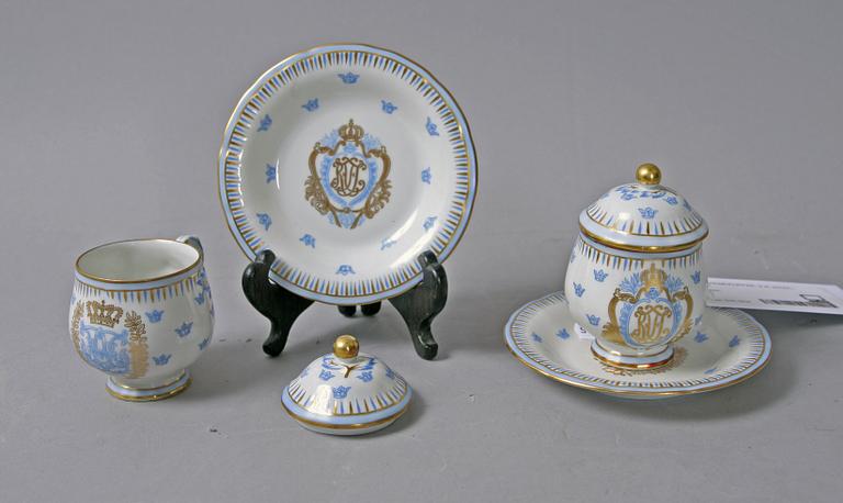 CREMEKOPPAR, 2 st, porslin, Rörstrand.