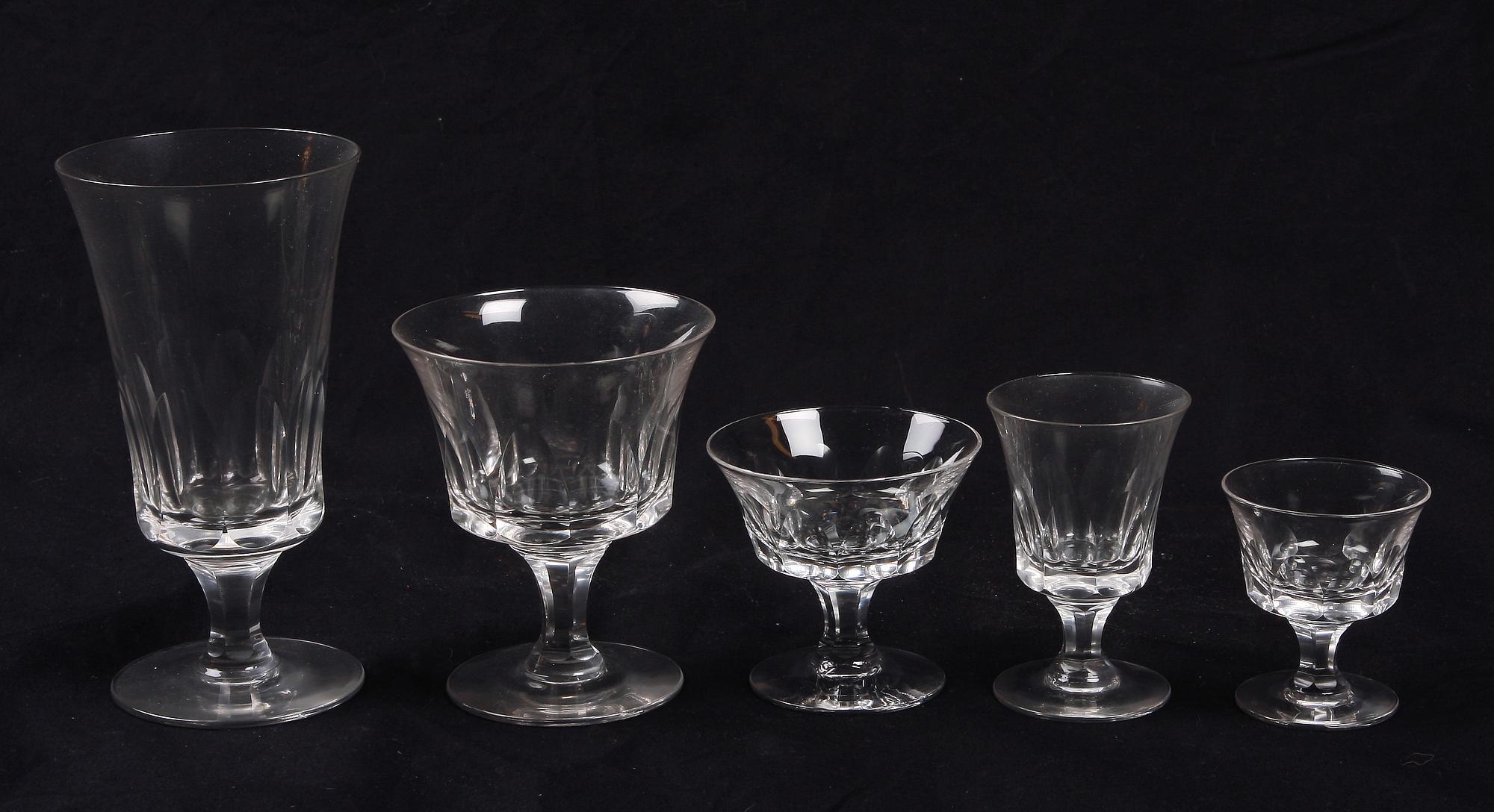 GLASSERVIS, 74 delar, 1920/30-tal.