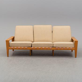 A third quarter of the 20th century sofa by Svante Skogh for Säffle Möbelfabrik.