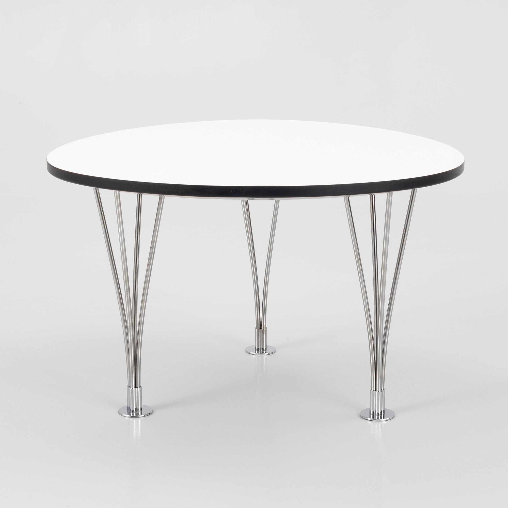 Bruno Mathsson & Piet Hein, a 'Trisuperellipse' coffee table, Bruno Mathsson International, Värnamo, 2014.