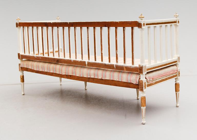 SOFFA, sengustaviansk, omkring år 1800.