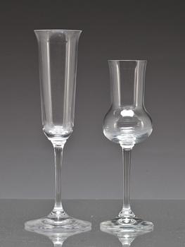 DESTILLATGLAS, 11+2 st och GRAPPAGLAS, 10 st. Riedel.