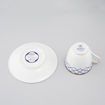 29 pieces of porcelain tableware by Jackie Lynd/Louise Adelborg for Rörstrand, model "Prince"/"Nationalservisen".