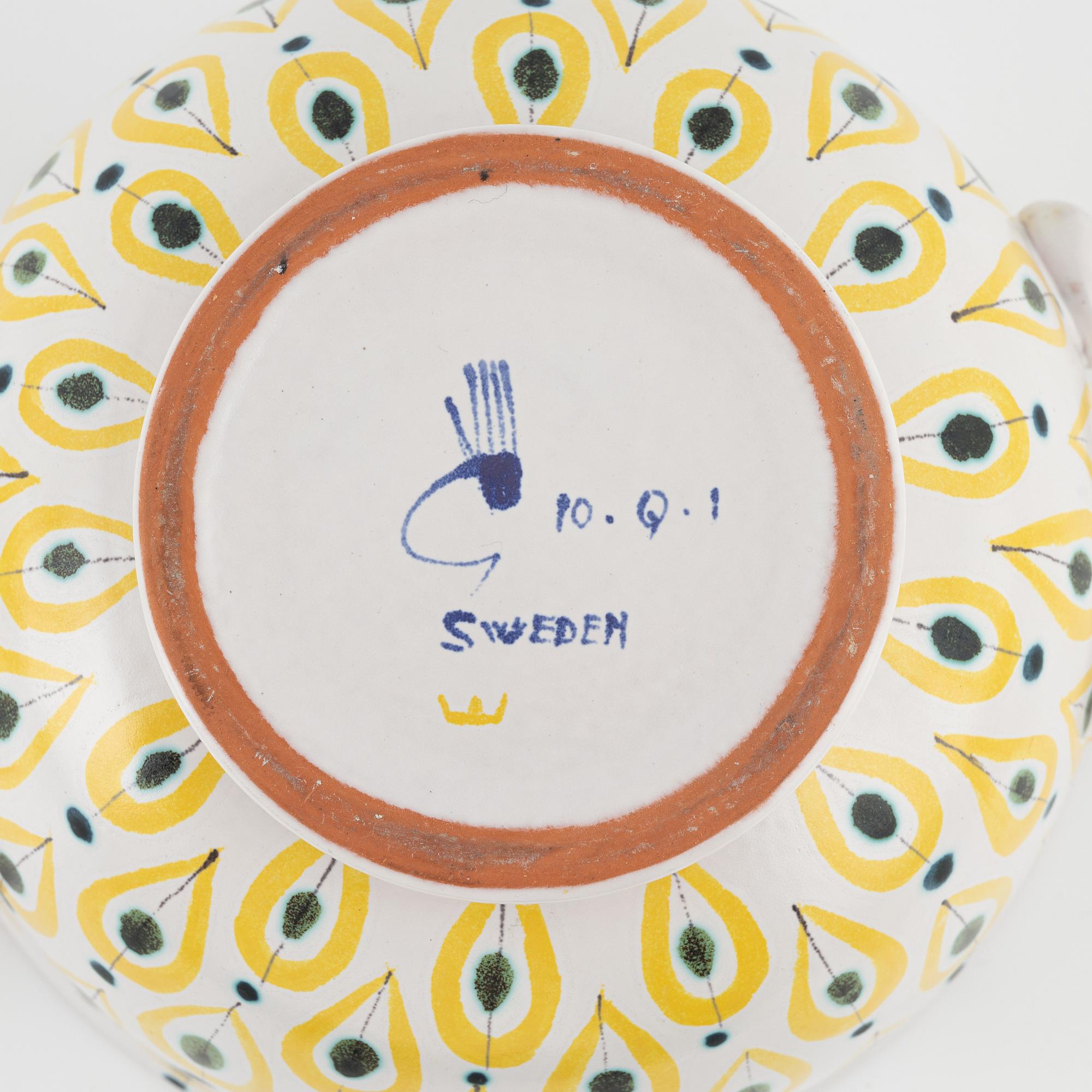 Stig Lindberg, a tureen with cover, Gustavsbergs studio.