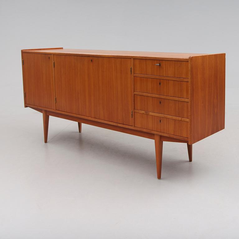 SIDEBOARD, 1900-talets andra hälft.