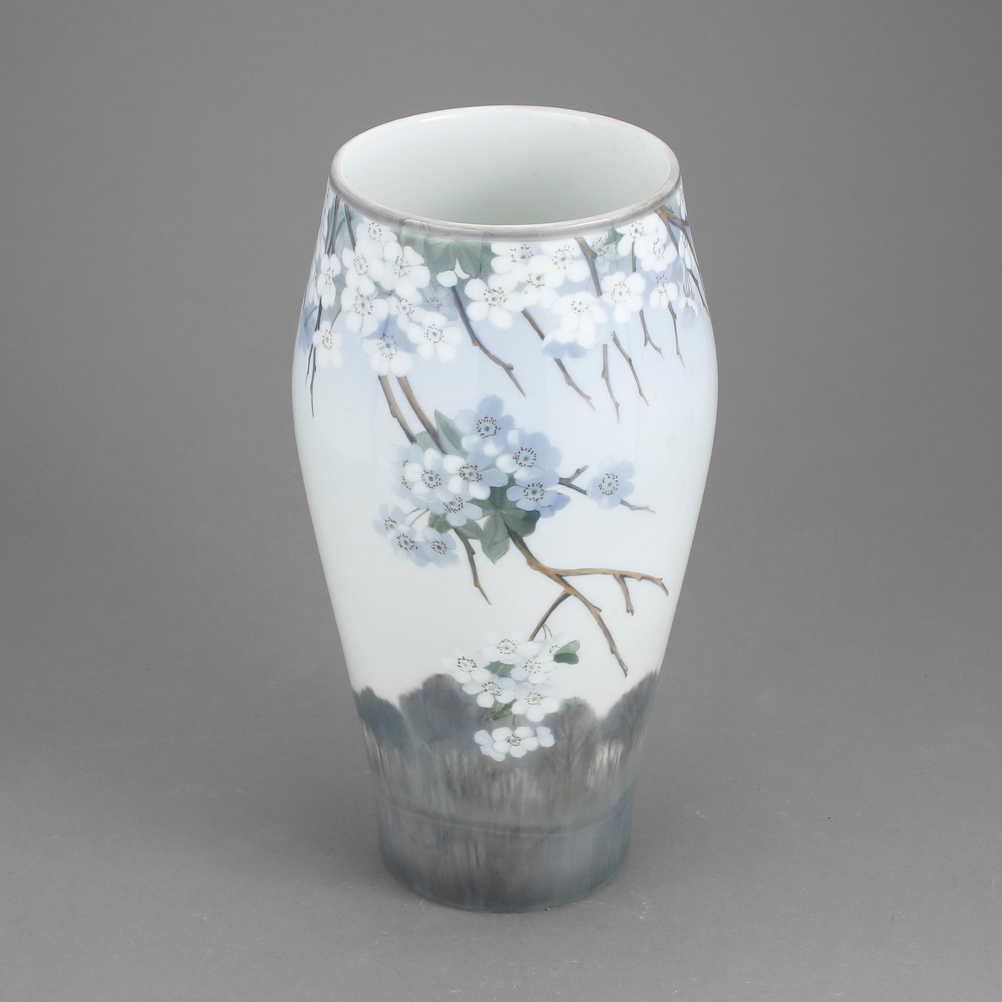 VAS, porslin, Royal Copenhagen, 1900-tal.