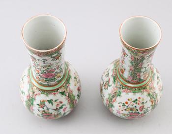 VASER, 2 st, porslin, Kina, Kanton, 1800-tal.